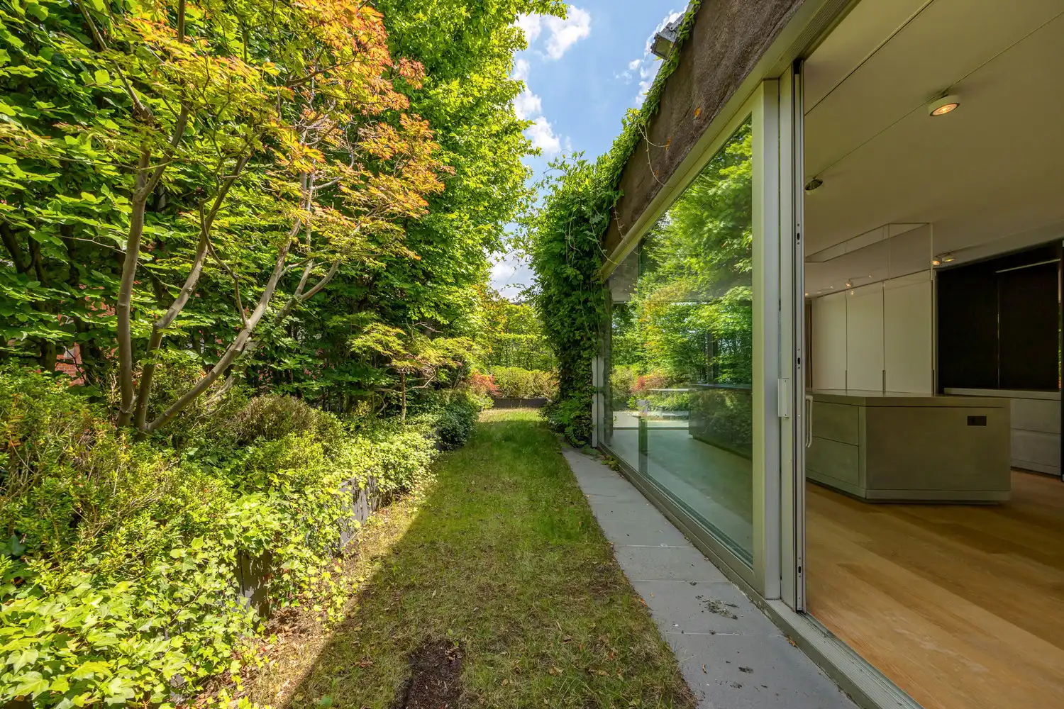 LUXUEUZE LOFT (341m²) MET TUIN (200m²), ZWEMBAD EN SAUNA IN LUXEPROJECT PAPYRUS TE ZURENBORG-ANTWERPEN foto 4