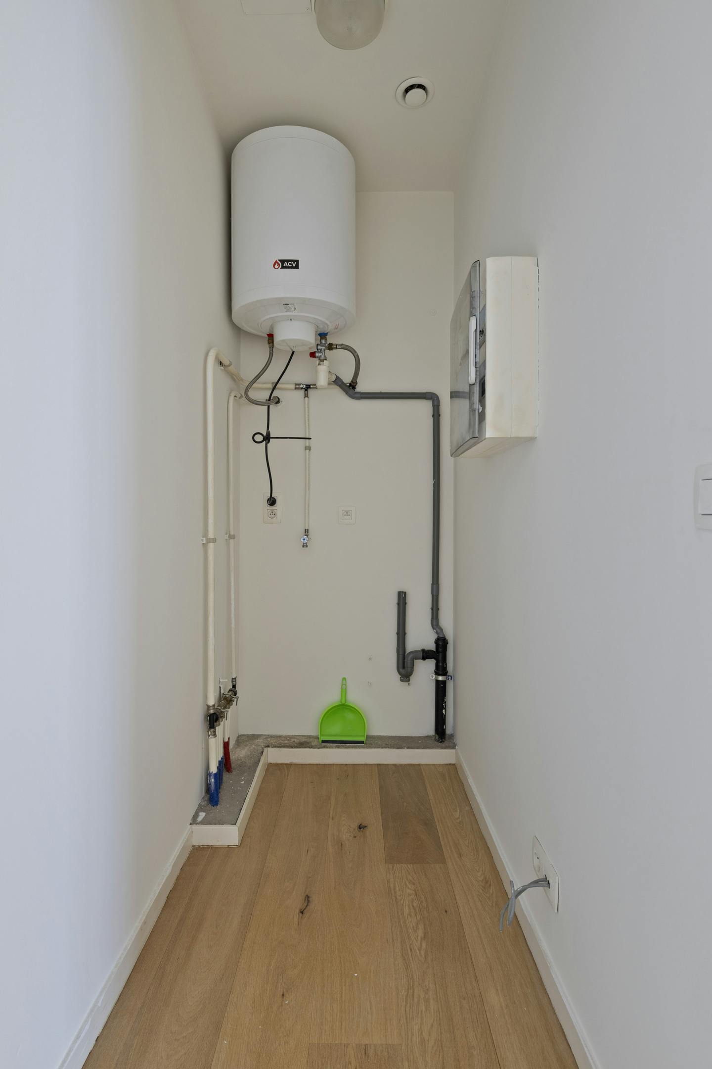 Instapklaar 2 slaapkamer appartement te koop in Antwerpen foto 17