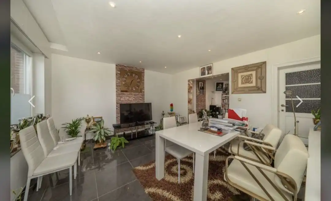 MOOI GELEGEN, TE MODERNISEREN WONING ! foto 3