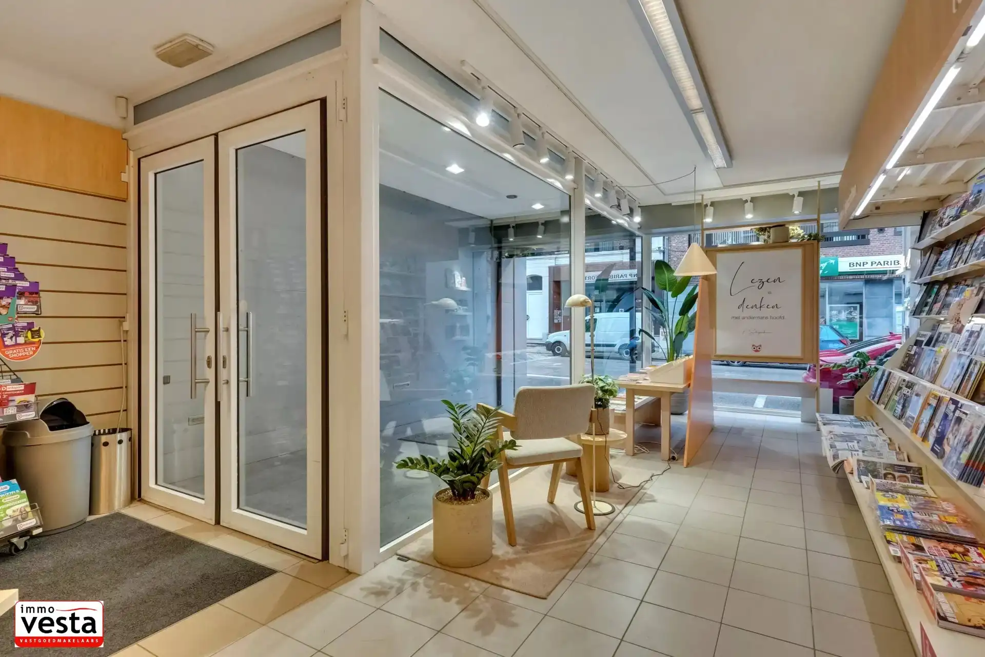 Investeringspand met winkel en appartement foto 3