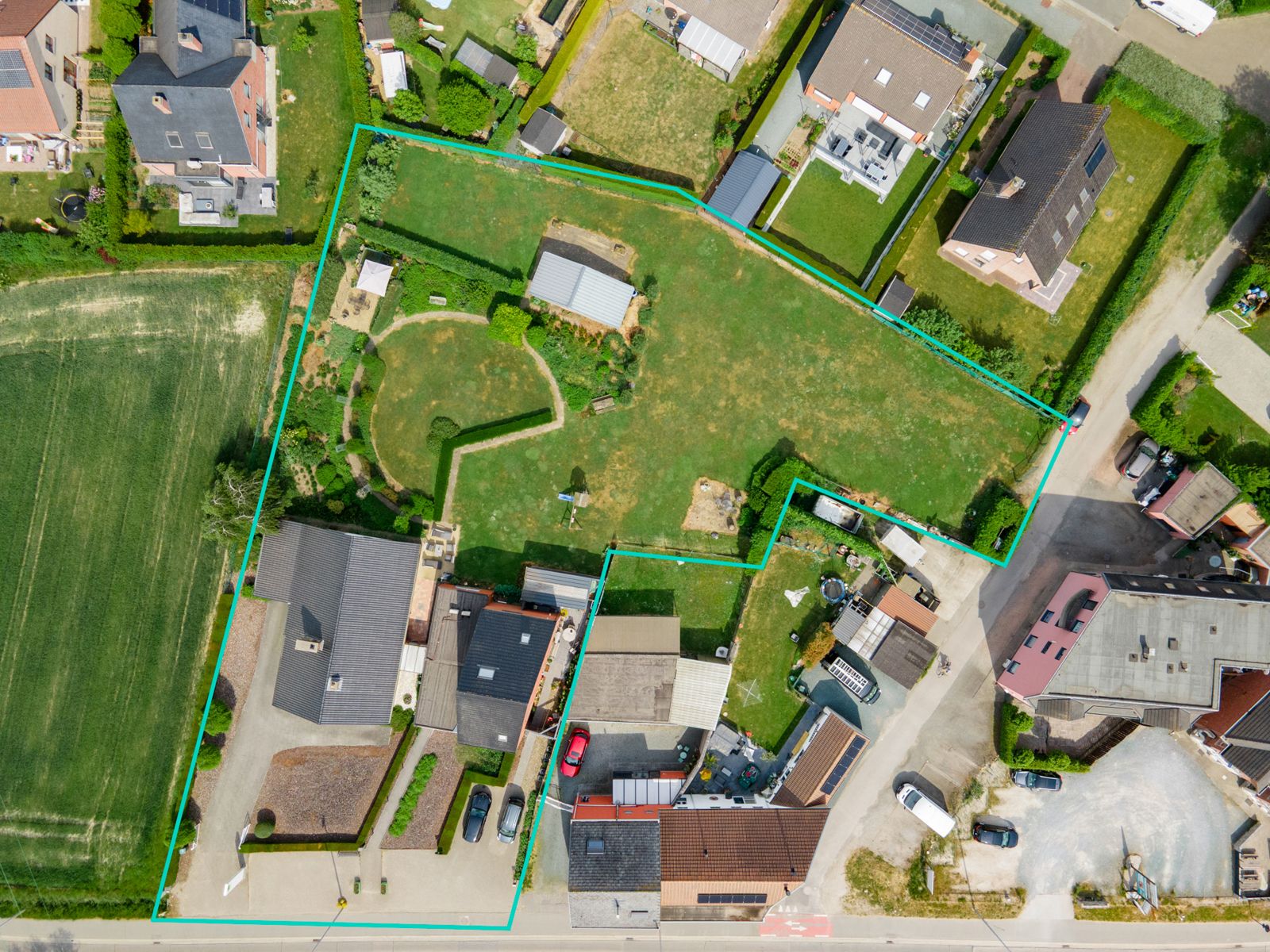 Instapklare villa/bungalow met aansluitend kantoorruimte/handelsgelijkvloers op ruim perceel! foto 23