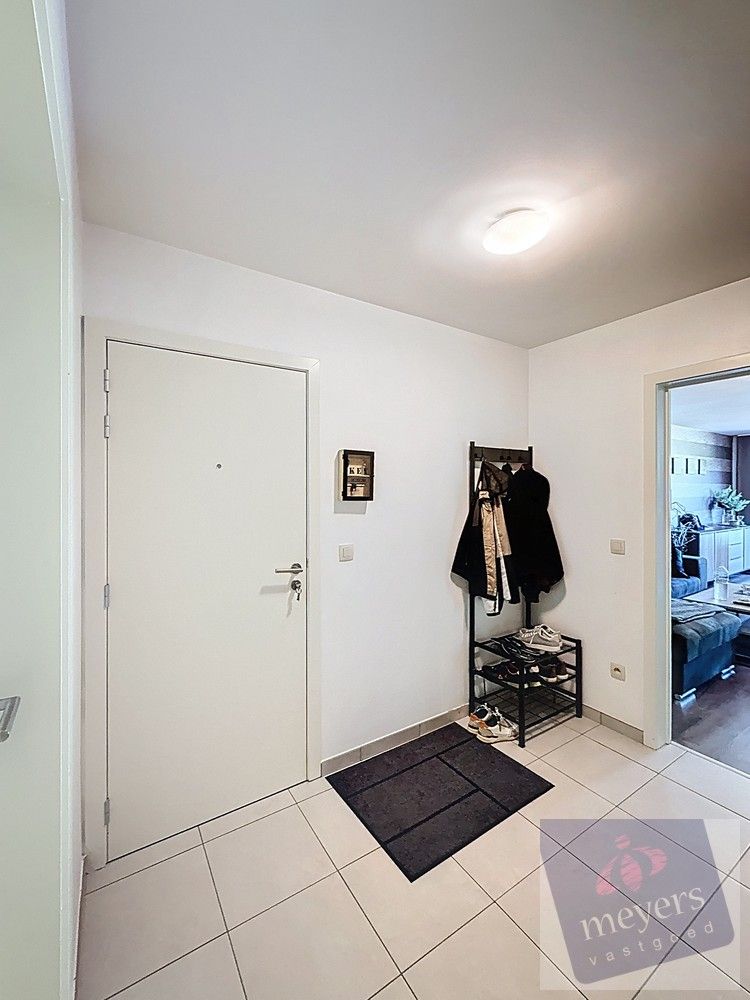 Stijlvol gelijkvloers appartement met terras & autostaanplaats – Bilzen-Hoeselt foto 3