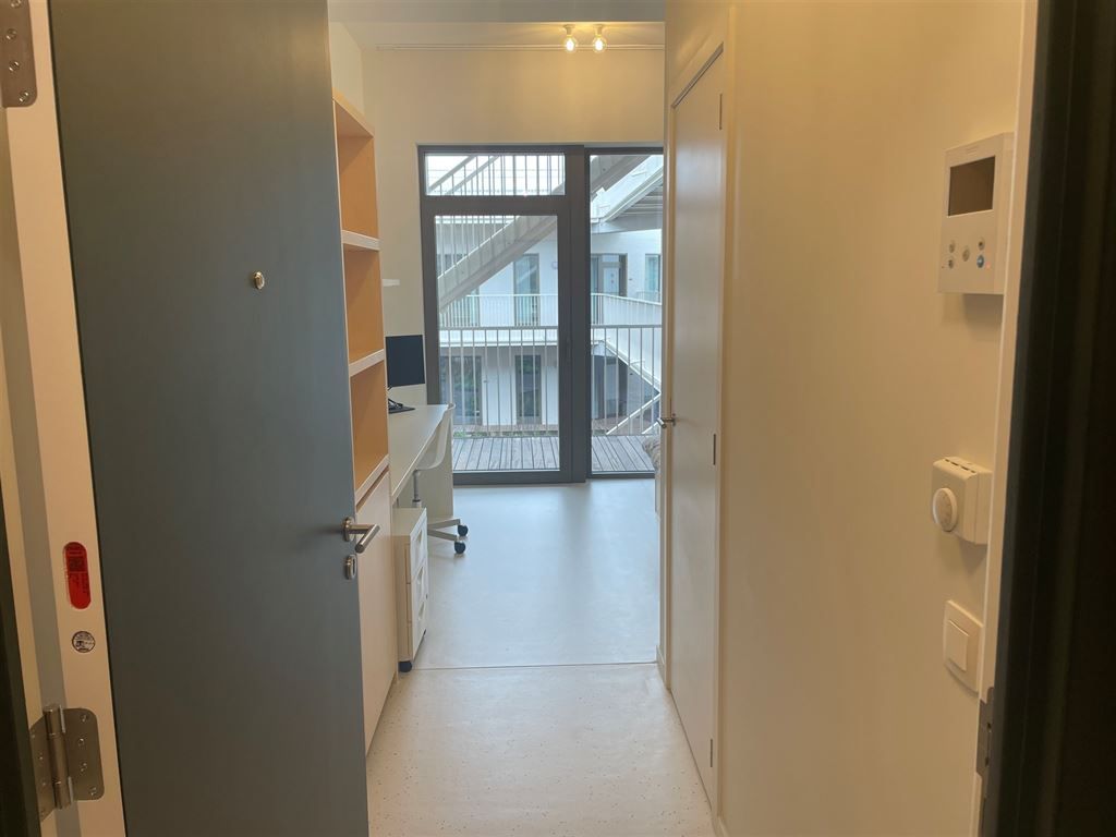Prachtige hoogwaardige nieuwbouw studentenkamer in hartje Leuven.  foto 8