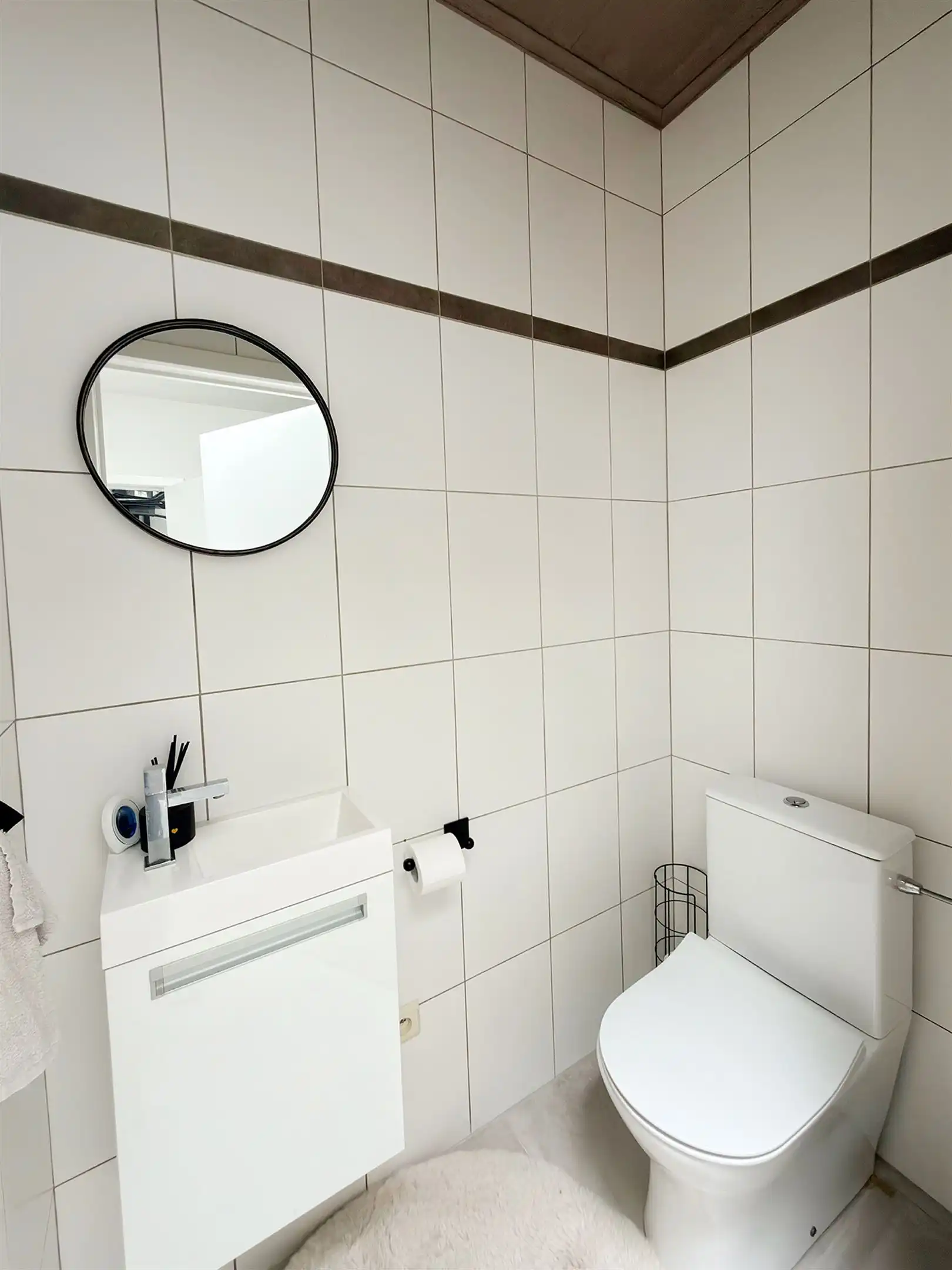 Handelsgelijkvloers, 3 appartementen en eigen parking!! foto 21