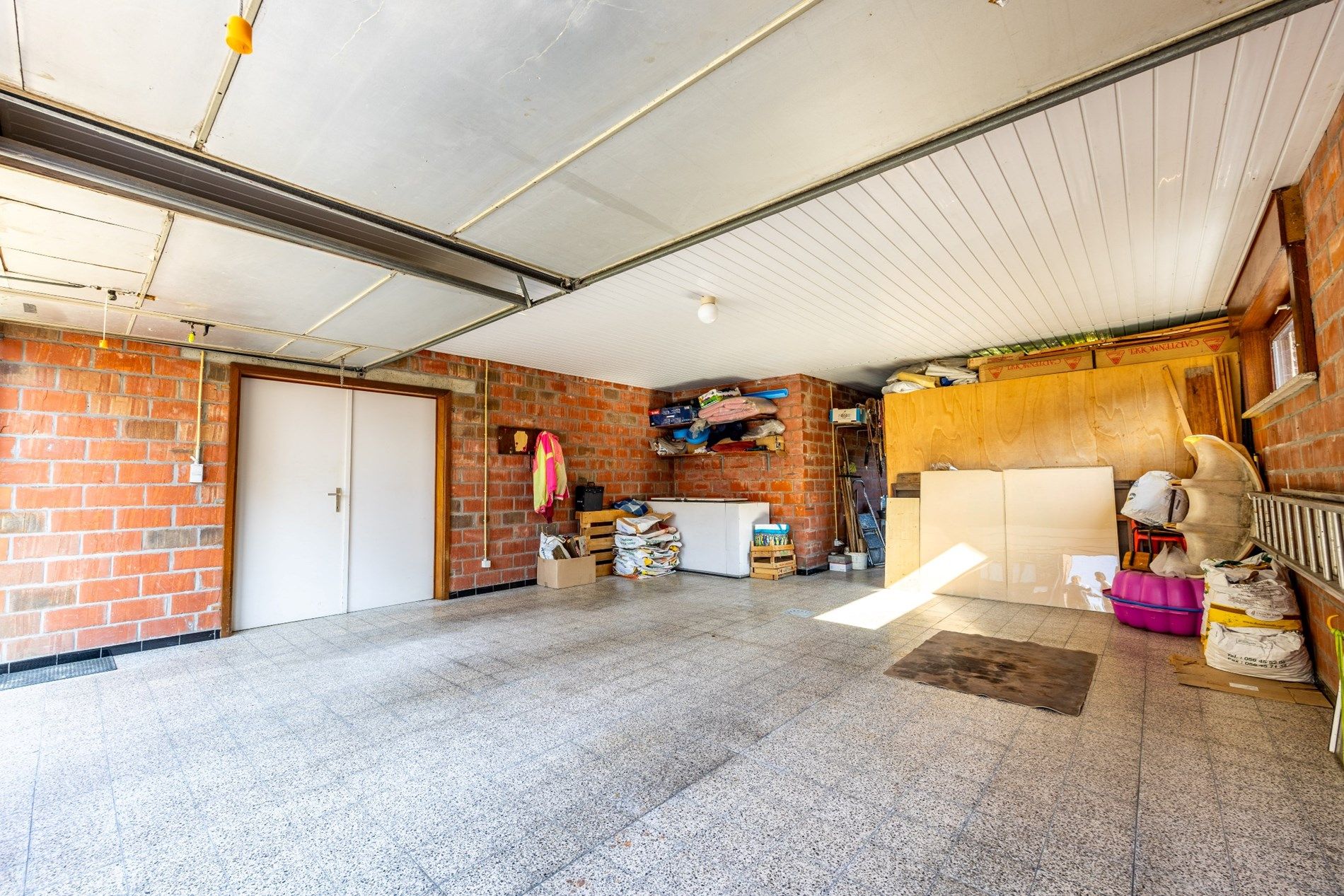 POLYVALENTE EIGENDOM OP 978 M² foto 28