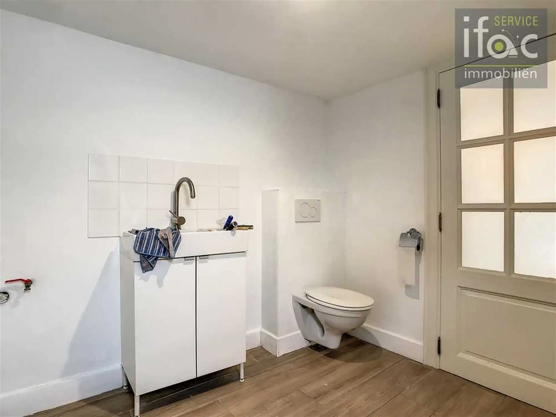 Gerenoveerde 4 slaapkamer woning in centrum Tervuren foto 4