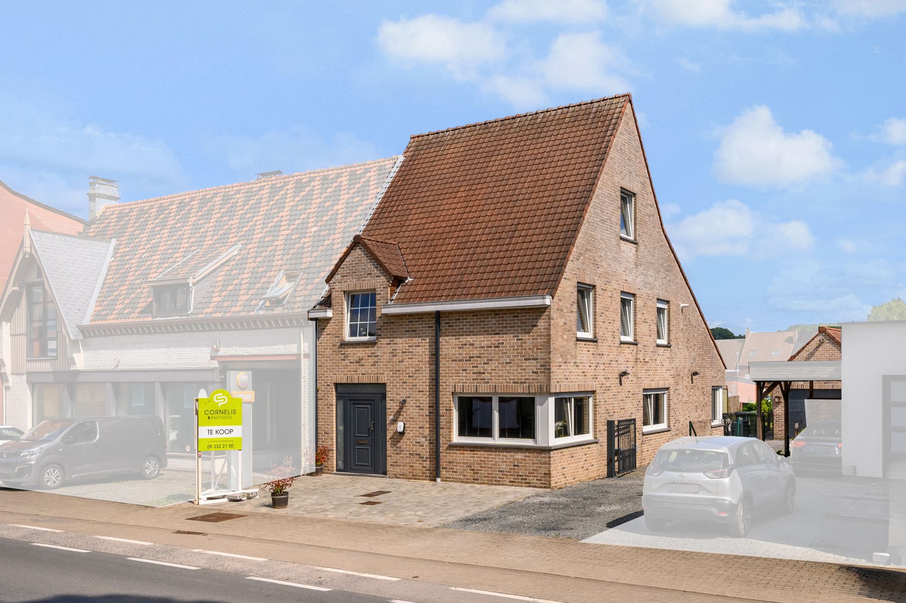 Instapklare luxewoning met 4 slkms en tuin. foto {{pictureIndex}}
