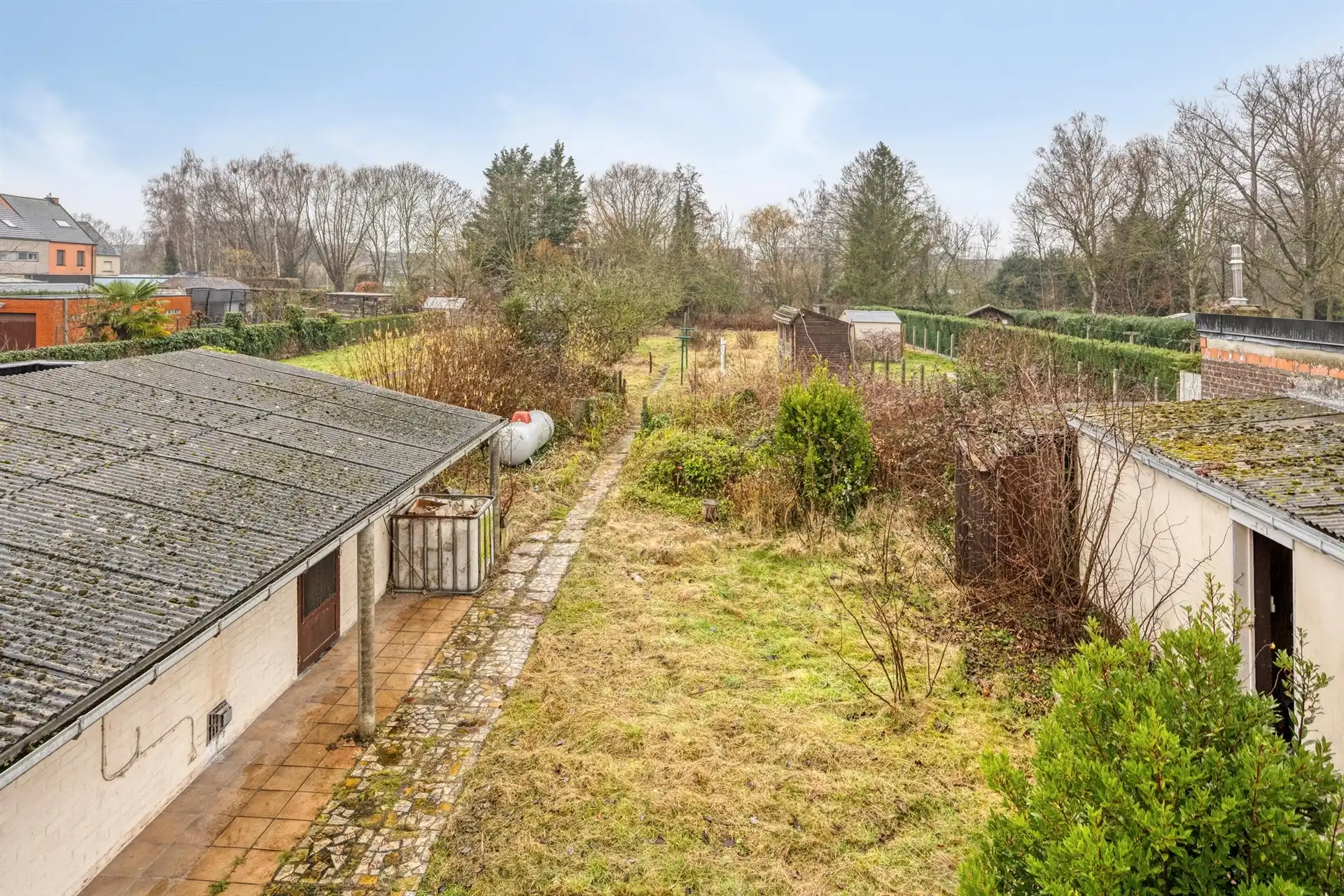 Te renoveren woning met prachtige tuin foto 25