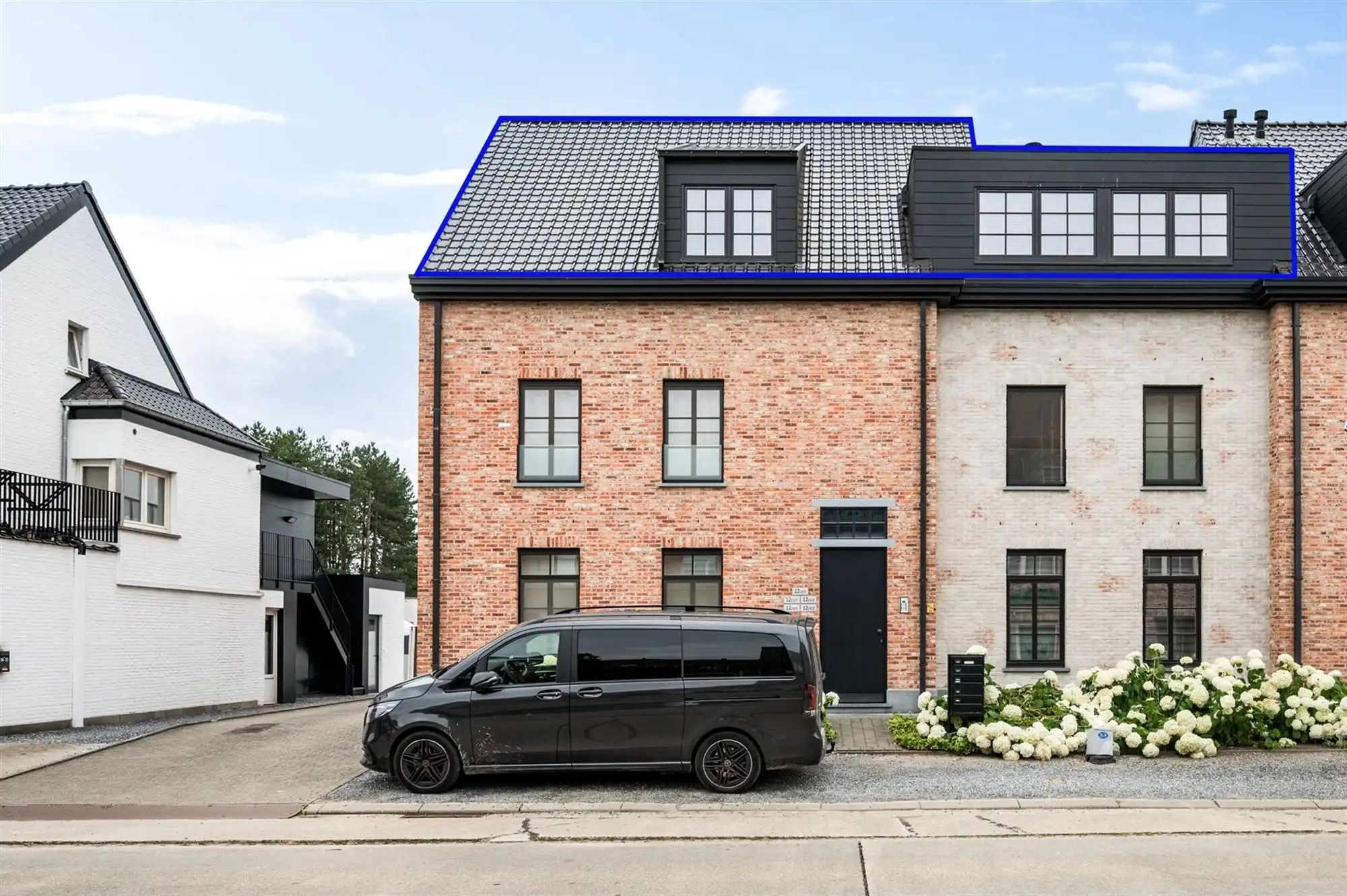Modern penthouse met 2 slaapkamers te Hulshout foto {{pictureIndex}}