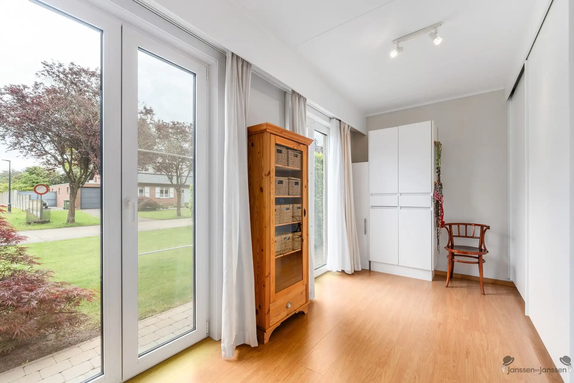Prachtige lichtrijke villa met 4 slaapkamers op 826m². foto 13
