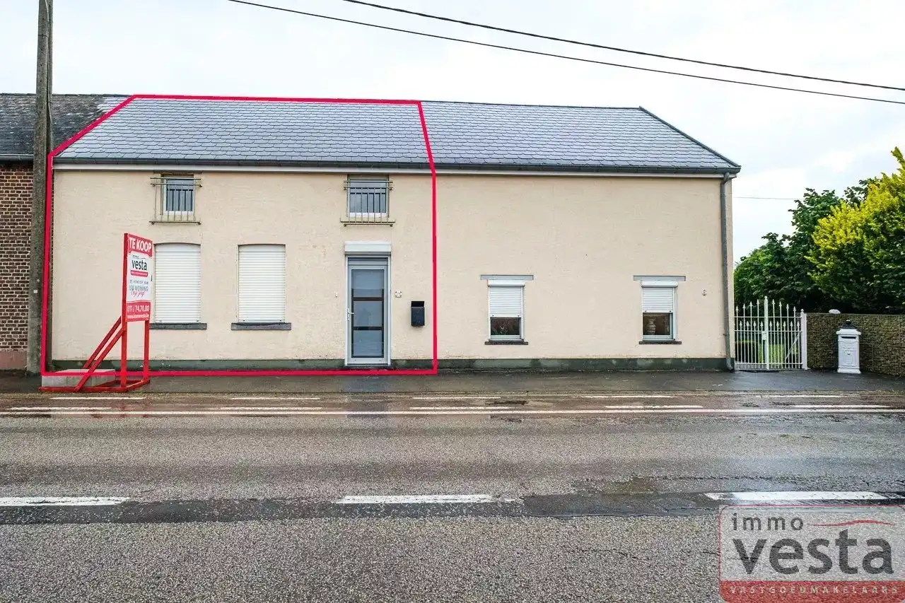 Verzorgde woning met drie slaapkamers foto {{pictureIndex}}