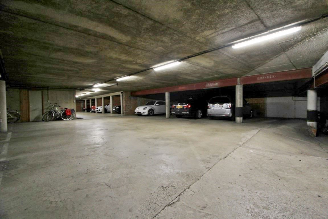 Ondergrondse autostaanplaats in het centrum van Sint-Truiden foto 5