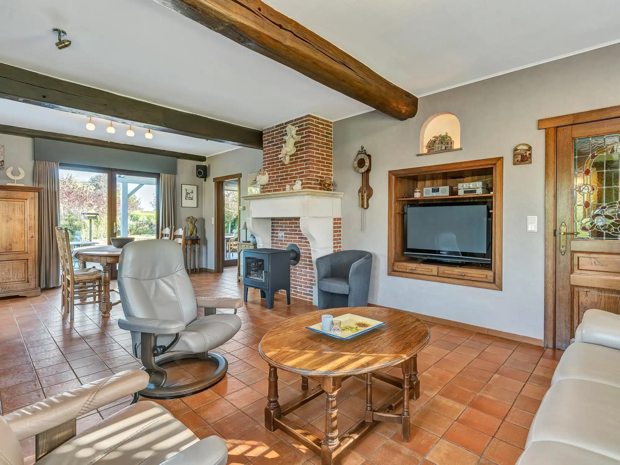Ruime gezinswoning op een perceel van 1.009 m² foto 5