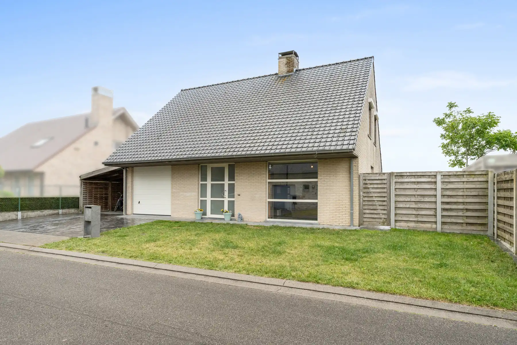 Recente vrijstaande woning met landelijk zicht foto 27