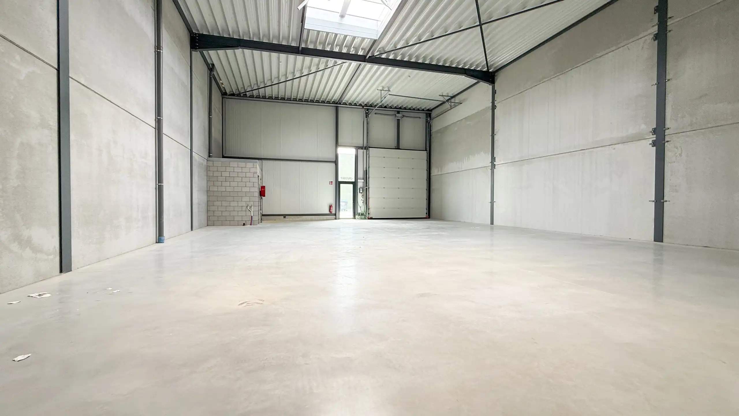 Nieuwbouw KMO-unit van 216 m² op topligging in Beringen! foto 7