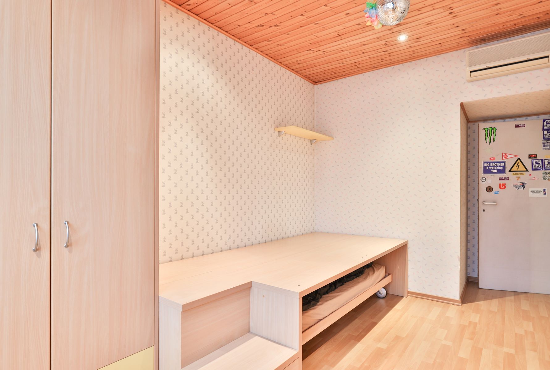 Veelzijdige meergezinswoning met massa’s potentieel foto 17