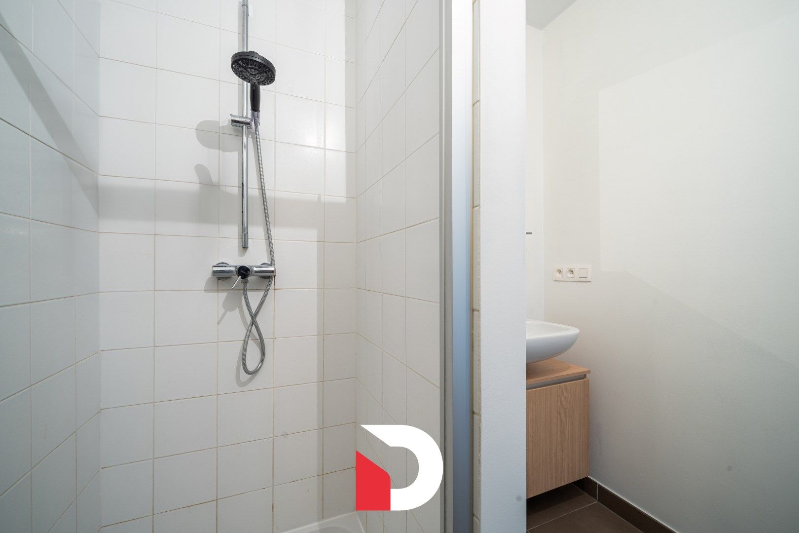 Ruim en instapklaar appartement met 2 slk. te Sint-Andries.  foto 16