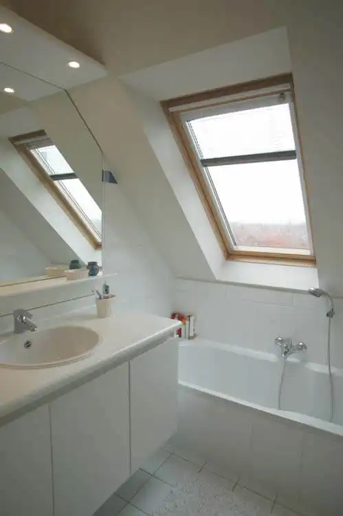 Prachtig Dakappartement met 2 slaapkamers en TERRAS te koop in Roeselare foto 8