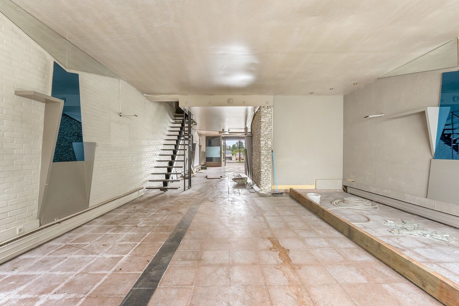 Ruime woning met (mogelijkheid tot) handelsgelijkvloers foto 15