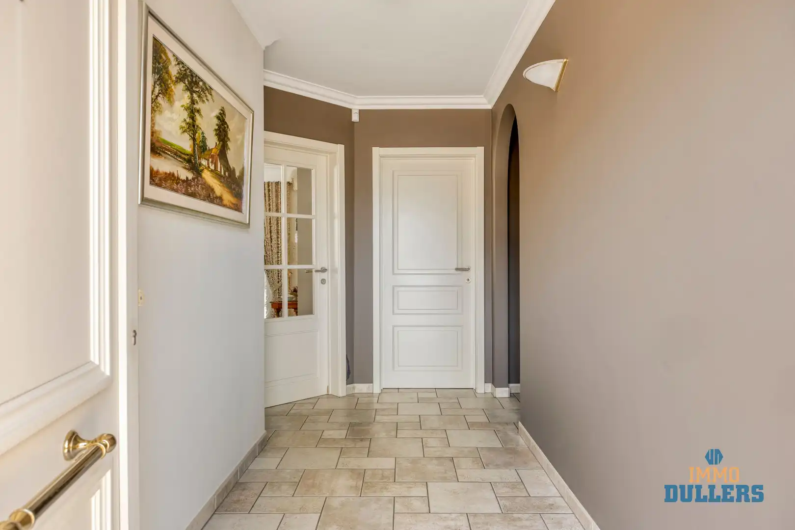 Tijdloze en degelijk afgewerkte woning in de Sellestraat te Peer - ideaal voor uw nieuwe thuis! foto 3
