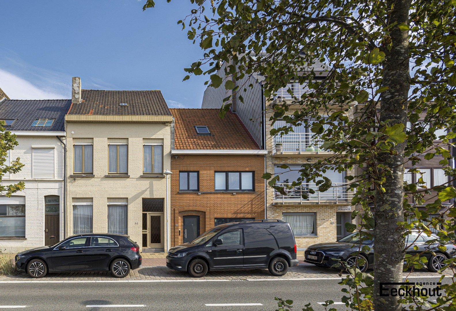 Ruime woning met tuin, terras en 3 slaapkamers met open zicht op de vaart! foto 18