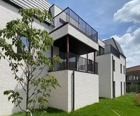 2 slaapkamer appartement met 2 terrassen en staanplaats foto 4