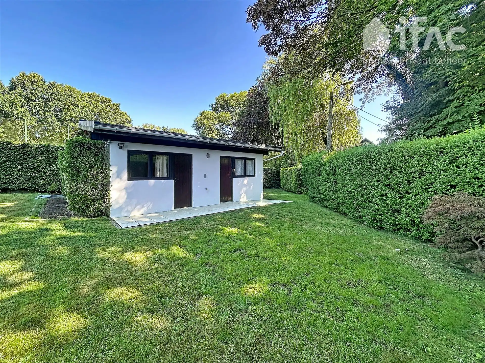 Fijne villawoonst met bijhuis vlakbij het park foto 26