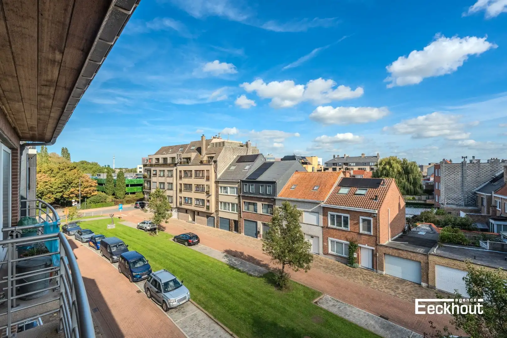 Modern appartement met groot zonneterras in rustige straat! foto 10