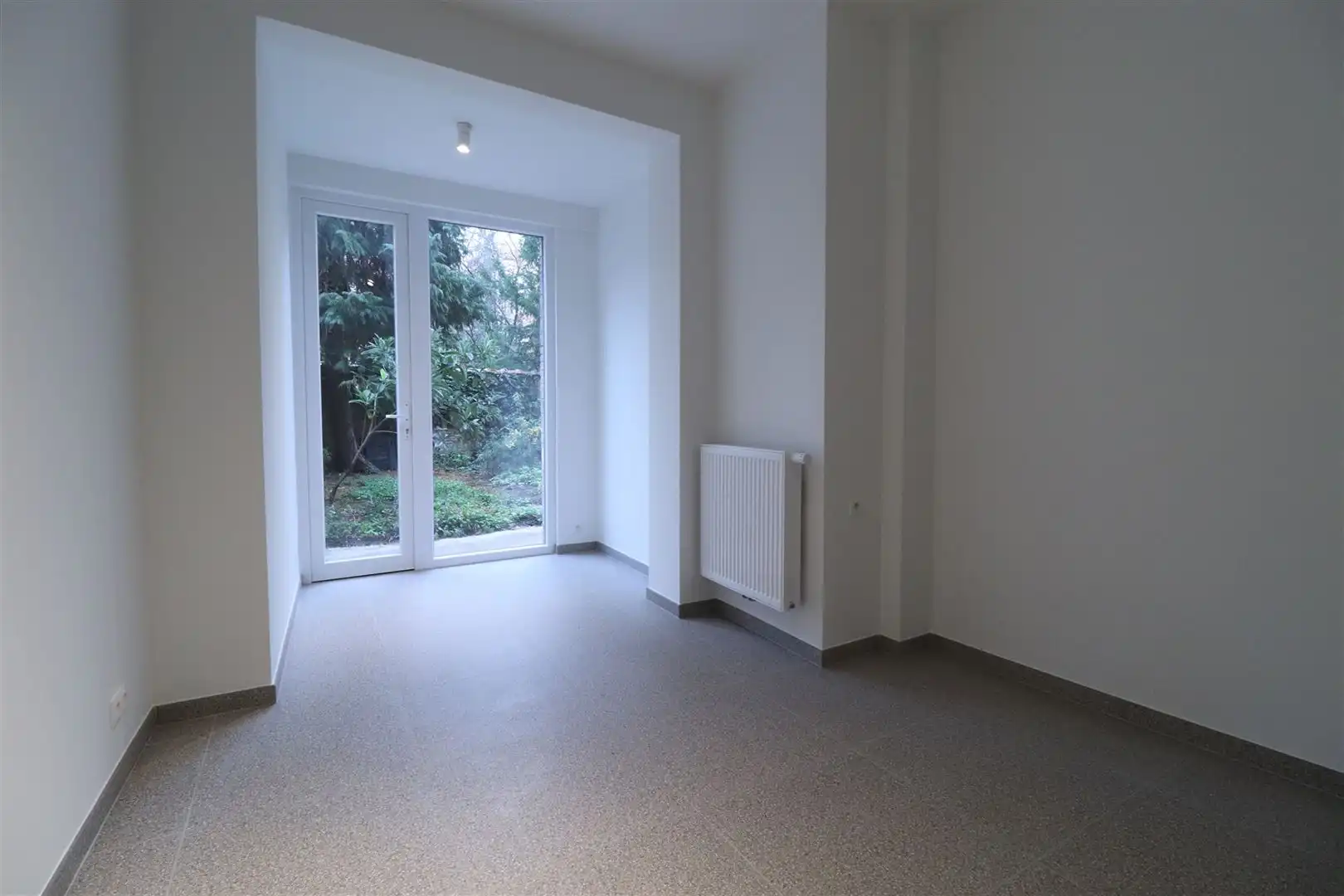 Gelijkvloers appartement met tuin  foto 9