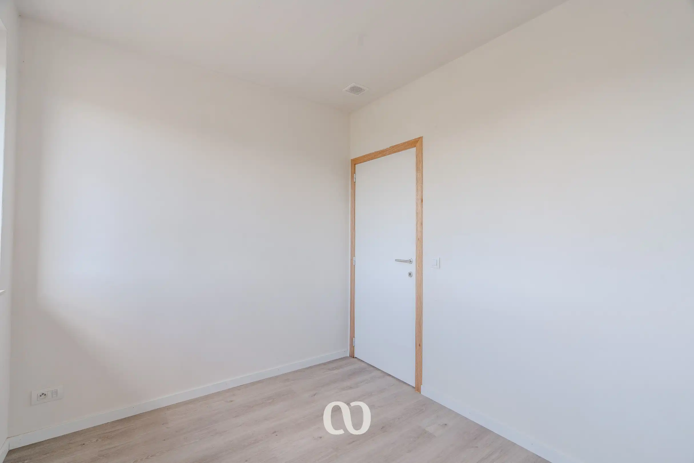 Prachtige nieuwbouwwoningen met 4 slaapkamers en garage foto 14