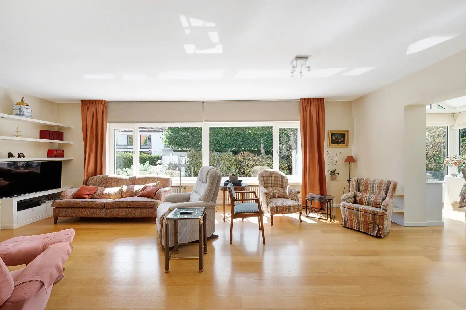 Alleenstaande villa met 5 slaapkamers met perfecte oriëntatie aan de Keuvelhoek. foto 4