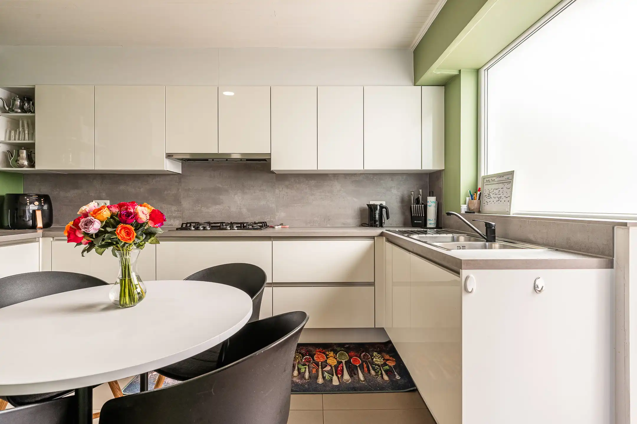 Instapklare HOB met 4 slaapkamers en tuin foto 11