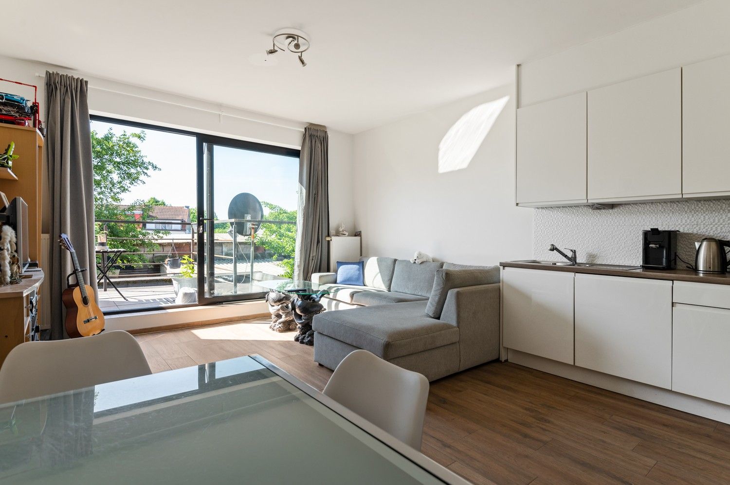 1 slaapkamer appartement met terras in Deurne! foto 3