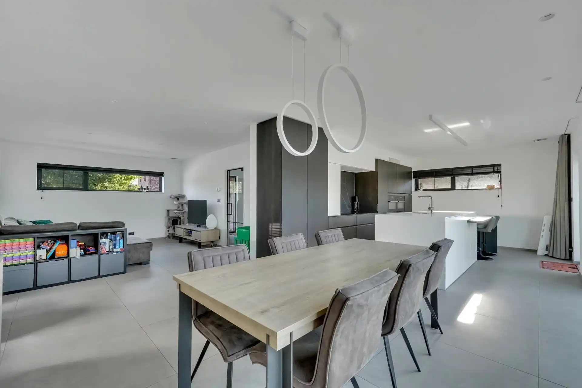 Moderne, energiezuinige gezinswoning met 4 slaapkamers foto 7
