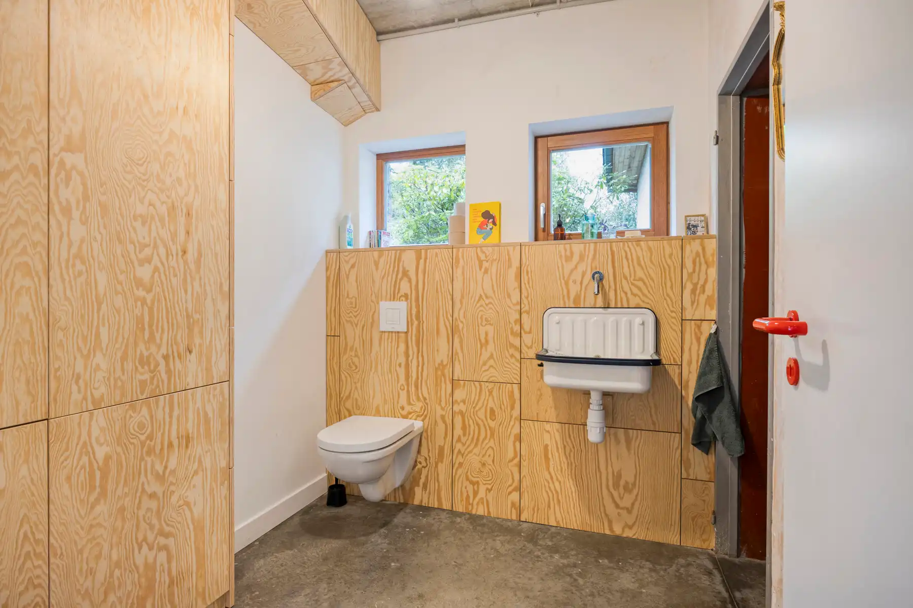 Ruime villa in een groene omgeving foto 12