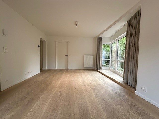 Instapklaar modern appartement op top locatie! foto 2