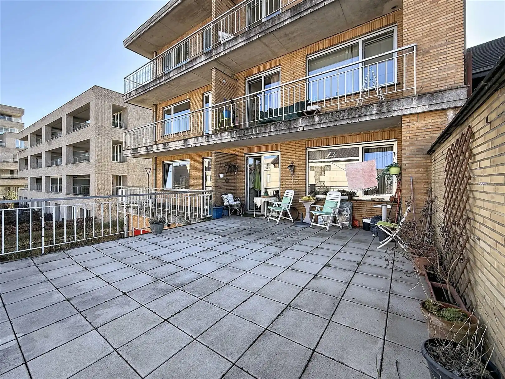 Opbrengsteigendom van 6 APP en handelspand foto 11