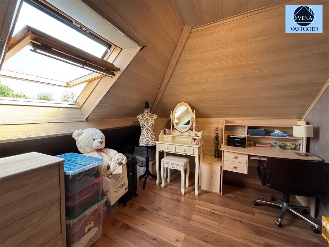 Woning met 4 slaapkamers en garage in rustige omgeving foto 12