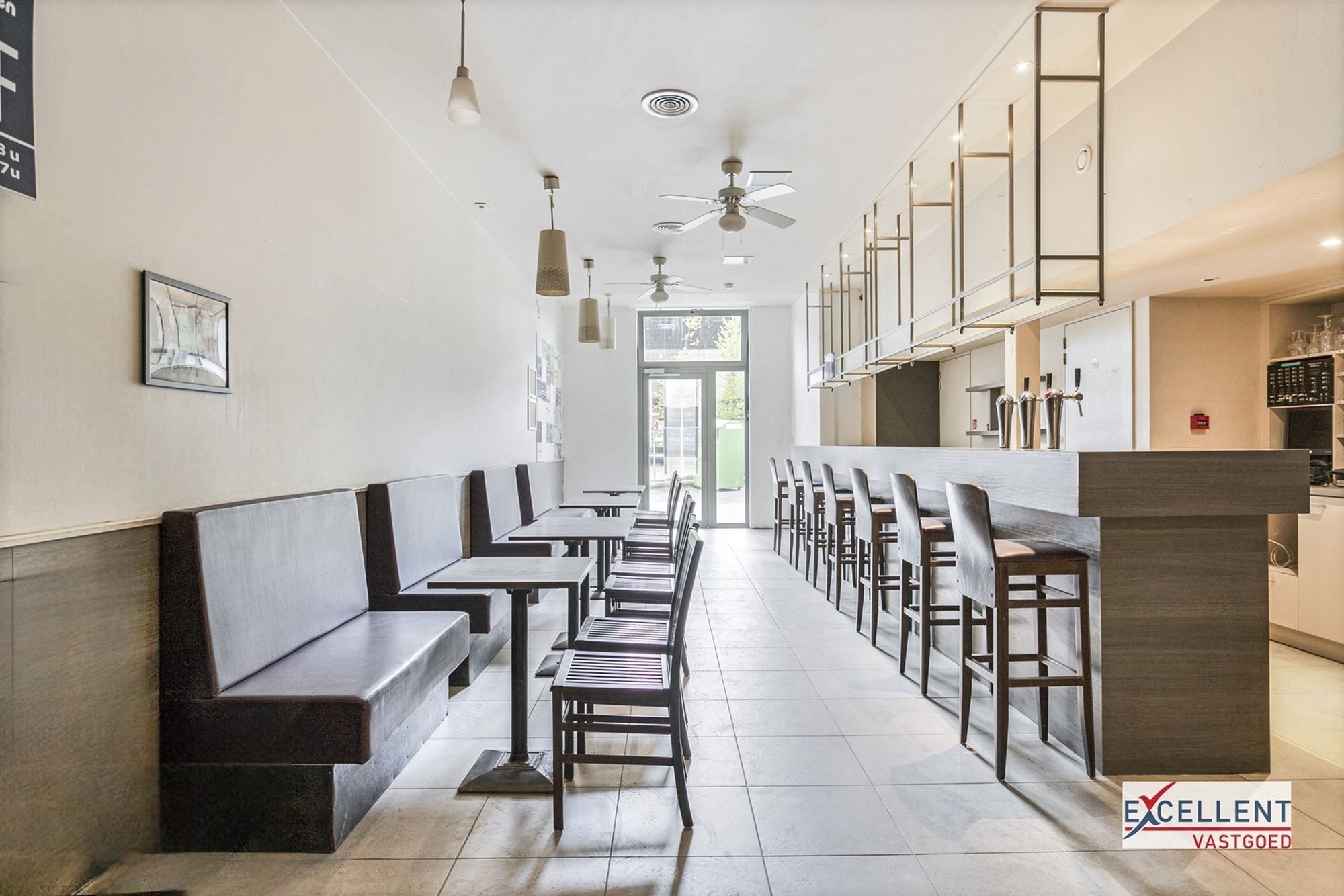 Multifunctioneel handelspand centrum Deinze foto {{pictureIndex}}