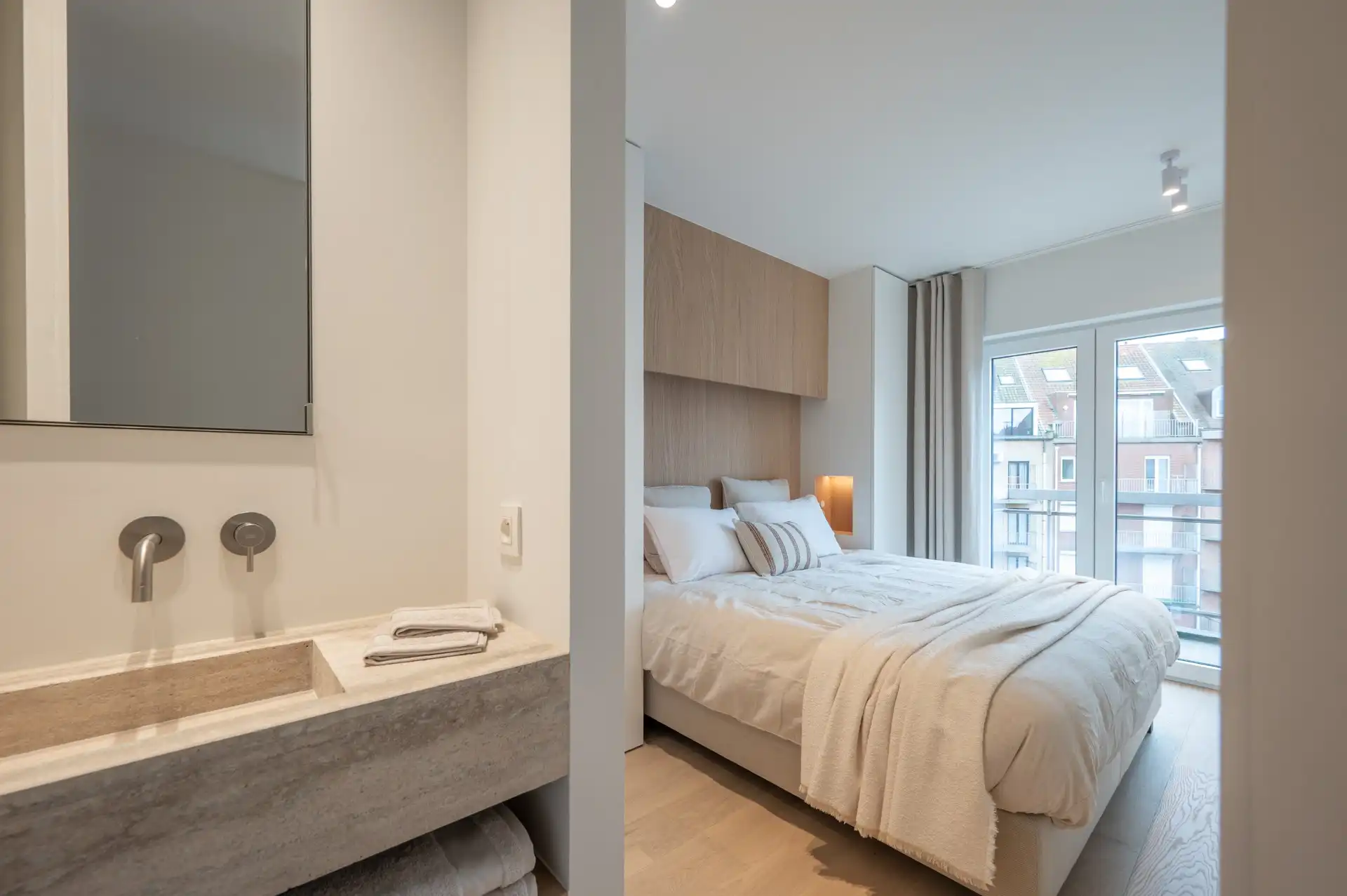 Zeer goed gelegen appartement op enkele passen van het gezellige Rubensplein. foto 24