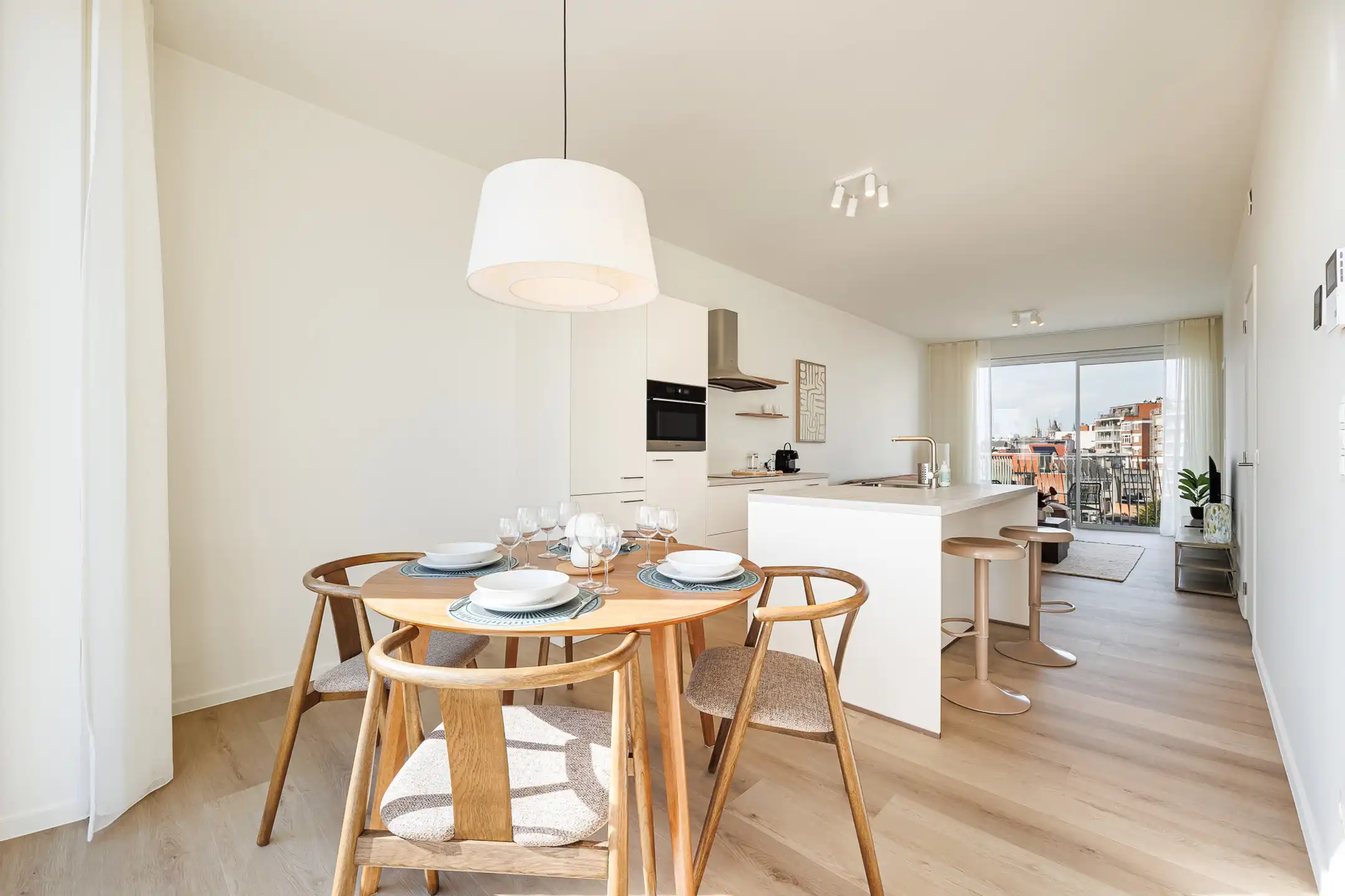 Luxueus gemeubeld penthouse met 2 zonnige terrassen foto {{pictureIndex}}