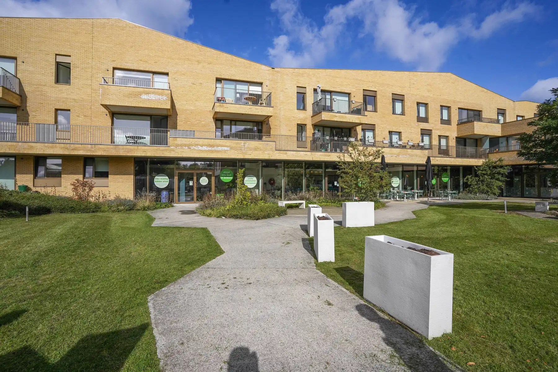 Stijlvolle assistentiewoning met terras in het centrum van Breendonk foto 20