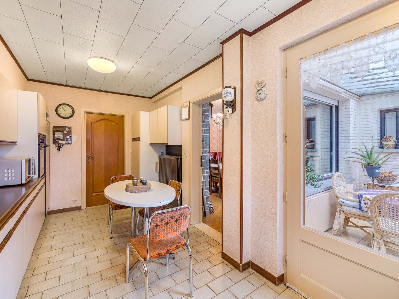 Op te frissen HOB met 3 slpk., tuin en garage foto 10