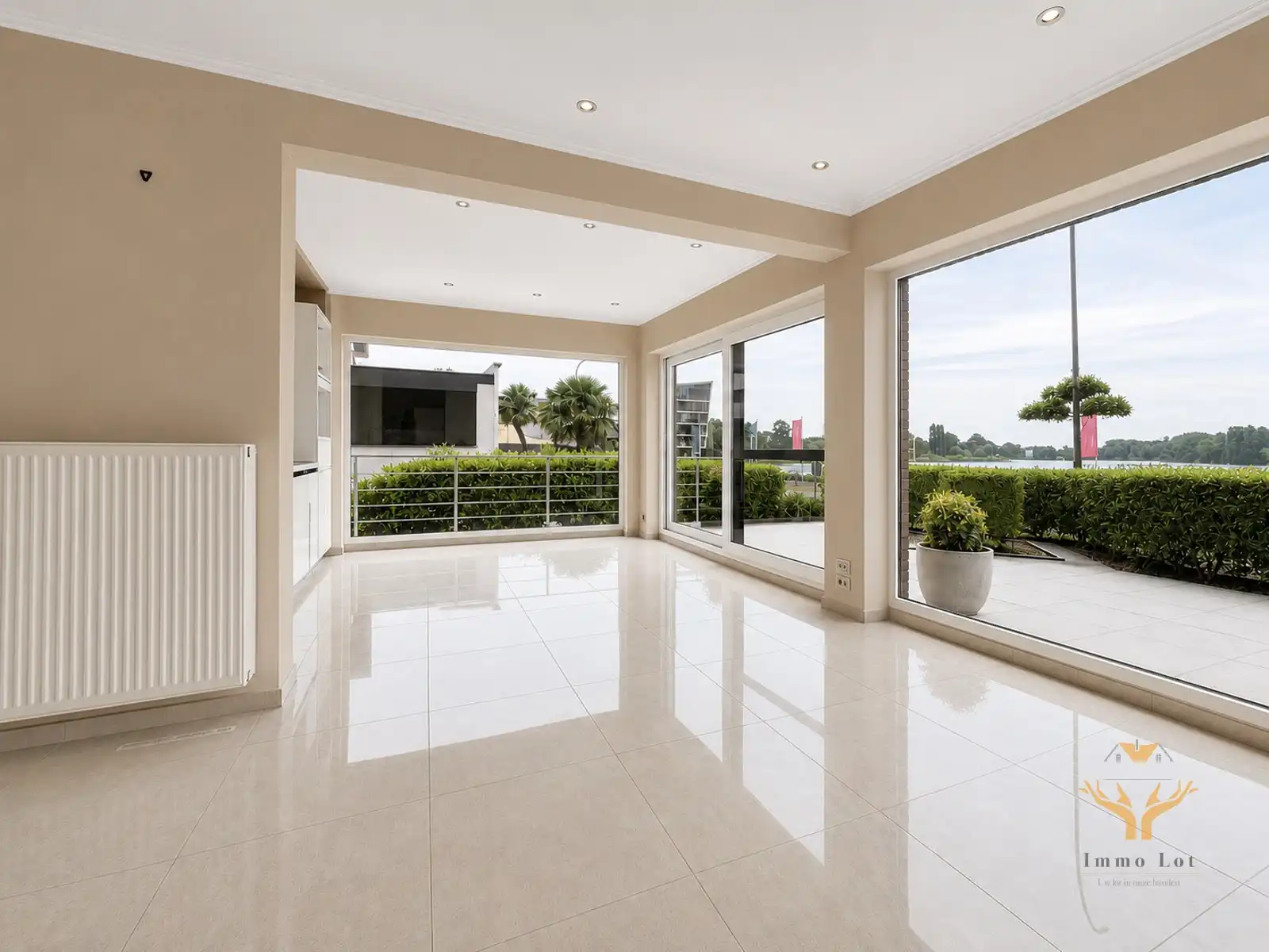 Luxueus, vernieuwd appartement met uniek zicht op Donkmeer foto 5