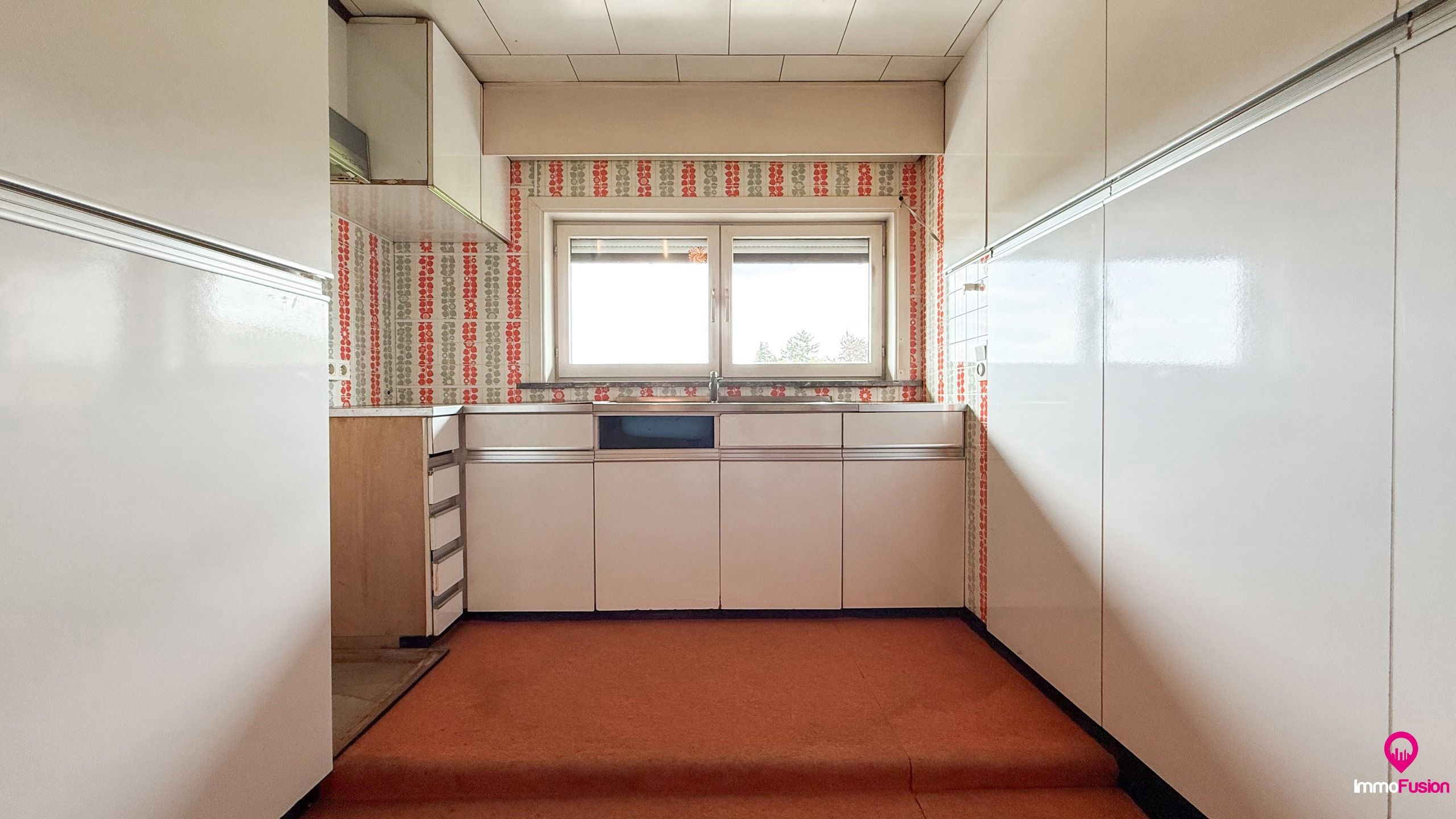 Instapklare, ruime woning met 6 slpks en enorme tuin op 26a! foto 42