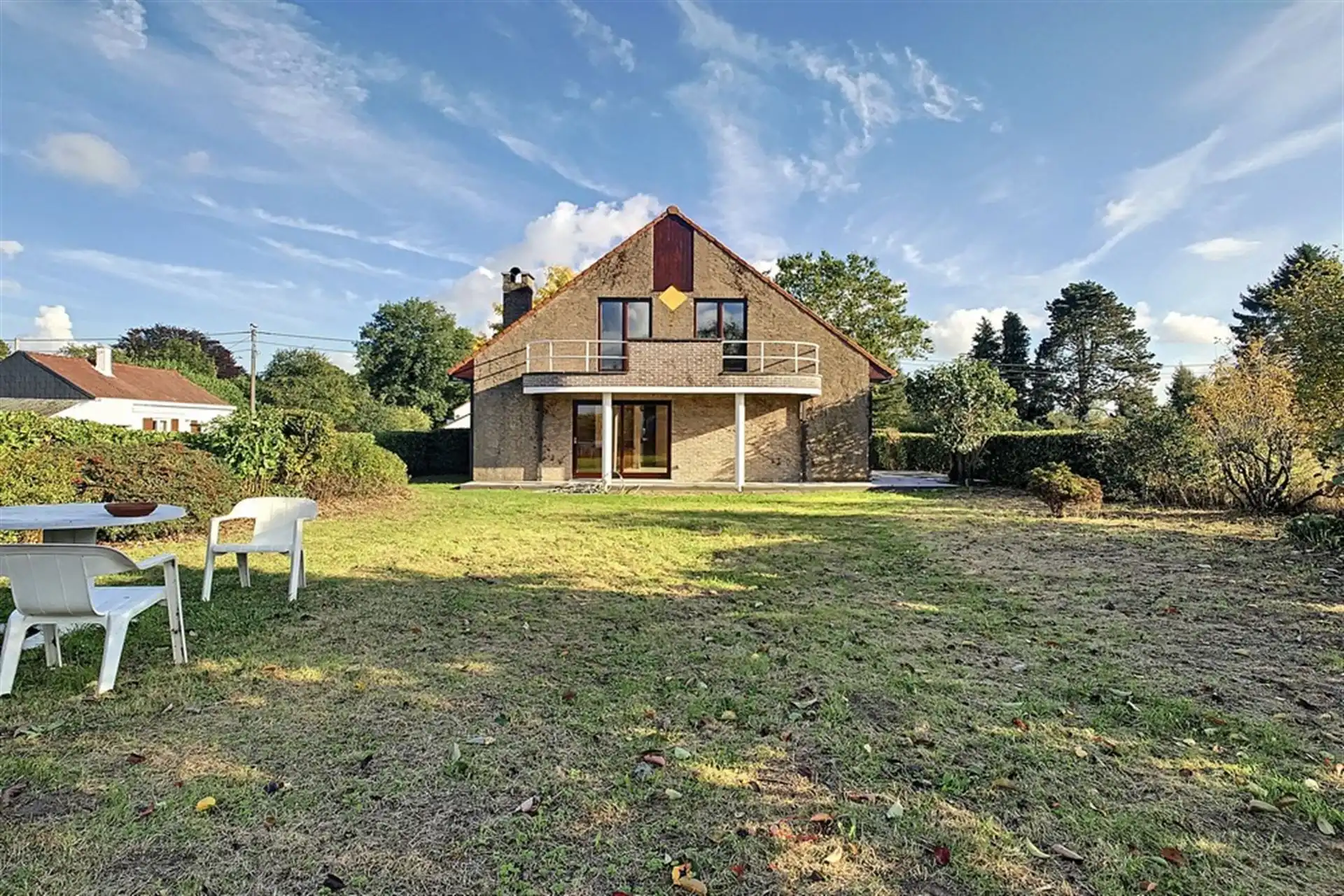 Gerenoveerde en rustig gelegen villa  foto 28