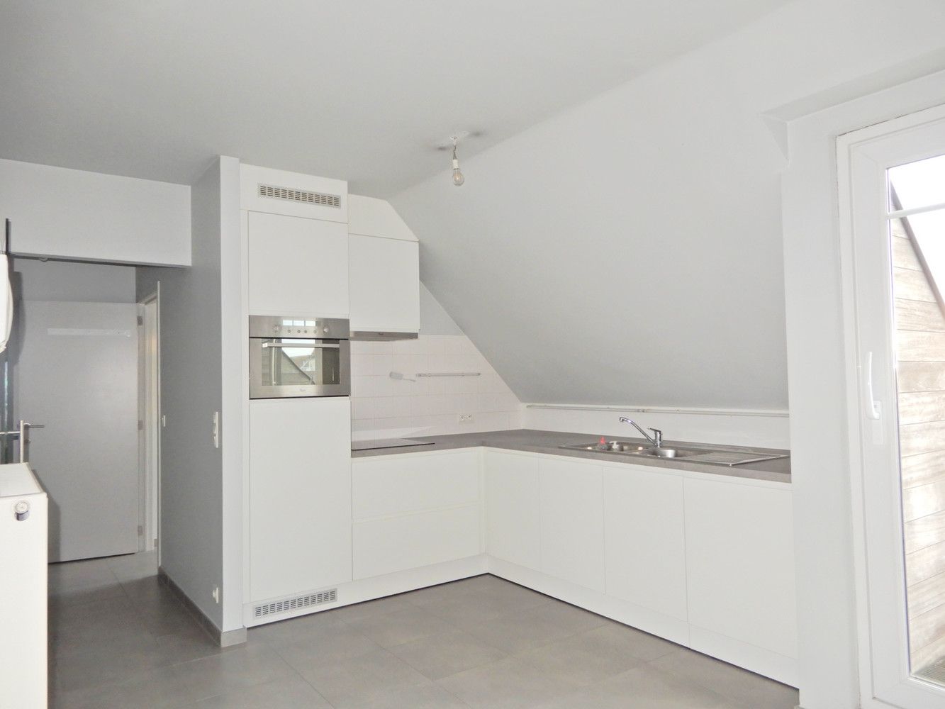 Appartement te Oostrozebeke. foto 10