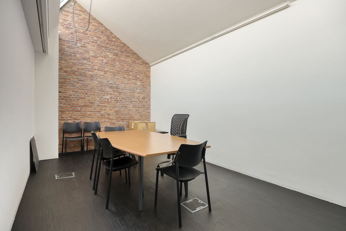 Moderne kantoorruimte op toplocatie nabij E40 en stadscentrum foto 11