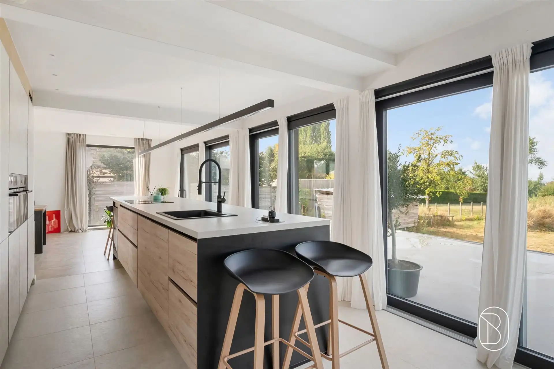 Gerenoveerde landelijk gelegen villa op 2500m2 -EPC A! foto 11