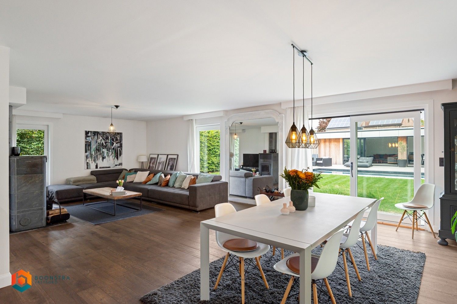 Charmante villa met 2 slpkrs, zwembad en poolhouse op 735 m² te Koningshooikt foto 4